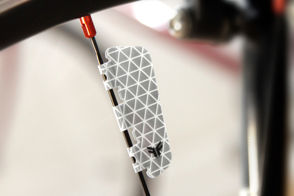 Flectr_stick-on-spoke-relfectors_close-up