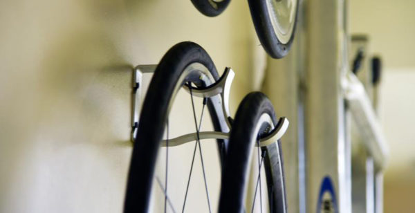 Foothill_The-Offset_offset-aluminum-spare-wheelset-wall-hanger_detail