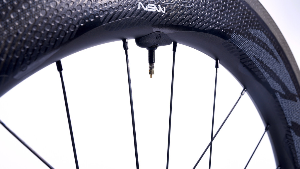 Silca releases premium tubeless kits with aero valve system & carbon friendly platinum tape