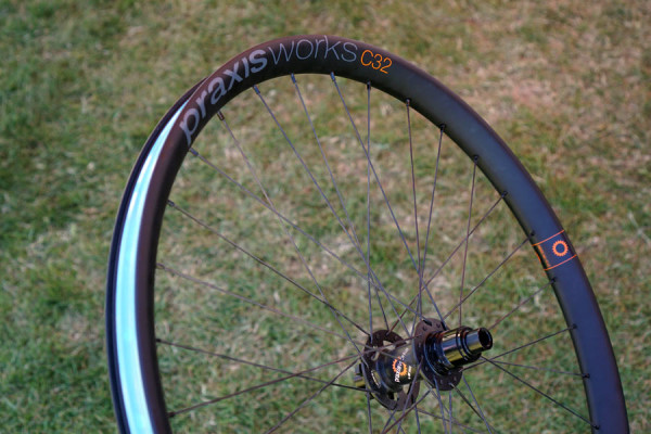 praxis-works-C32-carbon-wide-rim-mountain-bike-wheels01
