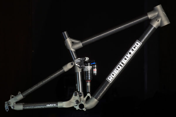 Robot-Bikes_R160_custom-3d-printed-ti-carbon_all-mountain-enduro-trail-mountain-bike_frame