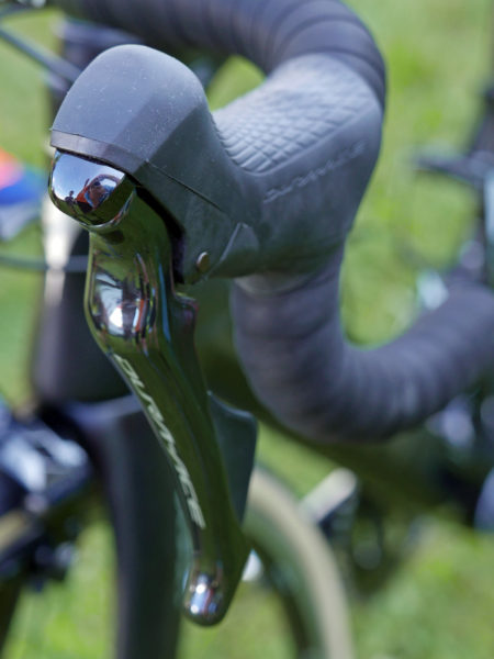 Shimnao_Dura-Ace-R9100_road-component-group_lever-shape