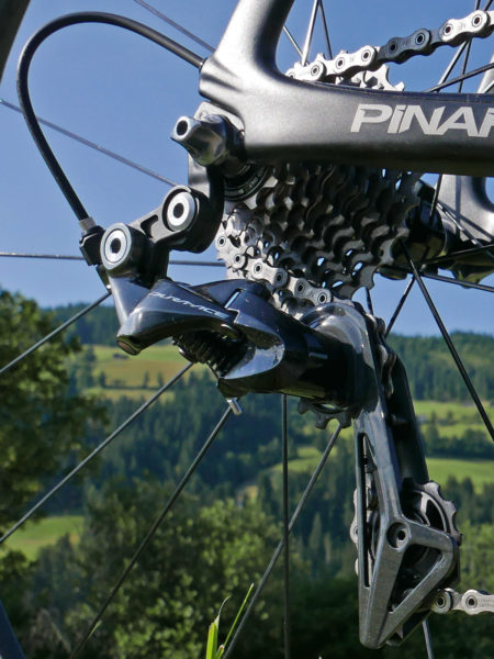 Shimnao_Dura-Ace-R9100_road-component-group_short-ish-cage-rear-derailleur