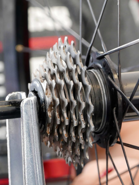Trek-Session-RSL_Gee-Atherton-pro-DH-bike_6-speed-cassette