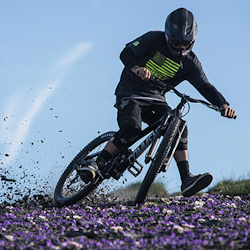 New, Old, and Reincarnated – Commencal gives us a first look at their 2017 lineup