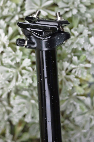 BikeYoke_Revive-alternative-hydraulic-lockout-dropper-seatpost_head