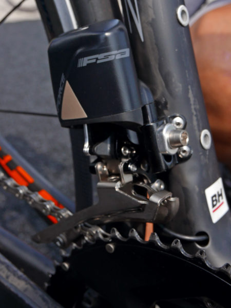 FSA_K-Force-WE_wireless-electronic-road-drivetrain-component-group_front-derailleur