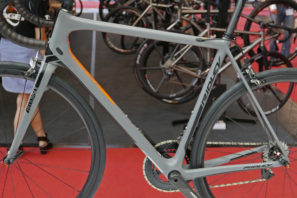ridley_helium-slx_lightweight-carbon-climber-road-race-bike_non-driveside-frameset