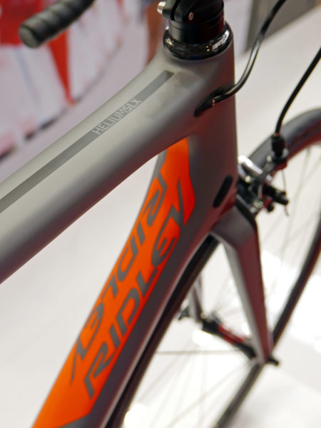 ridley_helium-slx_lightweight-carbon-climber-road-race-bike_toptube