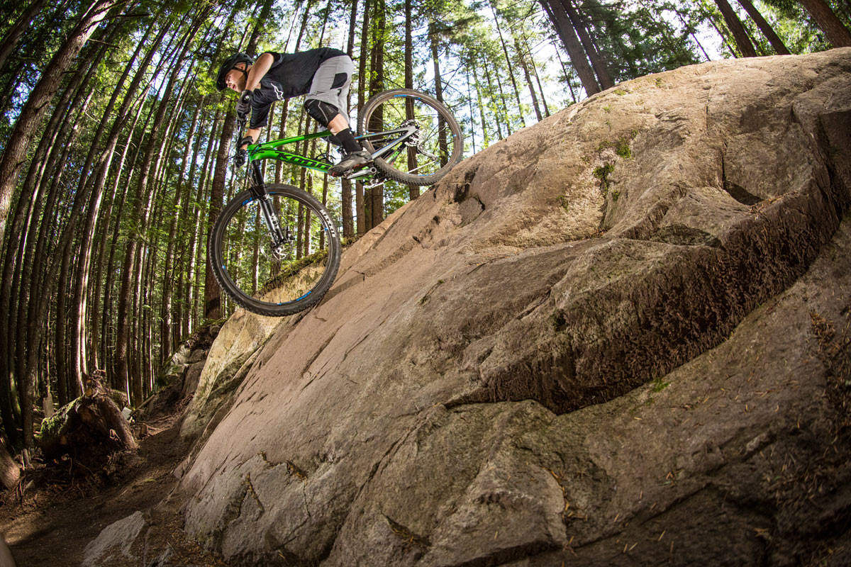 Review: The Kona Hei Hei DL Carbon 29 is positive proof of XC Evolution