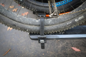kuat-nv-2-0-hitch-rack-review-car-element-13