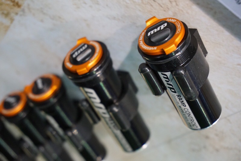 TPE17: MRP adds Ramp Control volume adjust cartridges for Fox 32, 36 forks