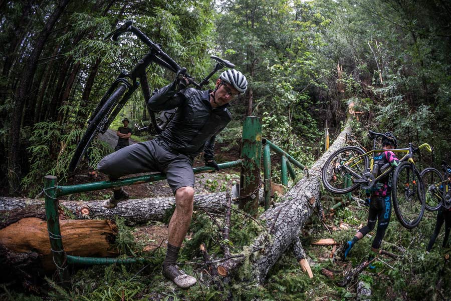 Fox 32 Step Cast AX gravel road bike suspension fork review