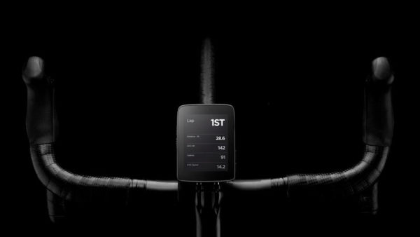 hammerhead karoo gps cycling computer with live route tracking and creation
