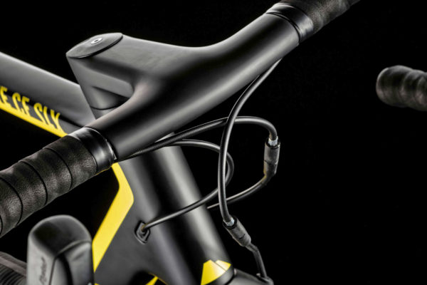 Canyon Inflite CF SLX disc brake carbon cyclocross race bike H31 Ergocockpit integrated bar and stem
