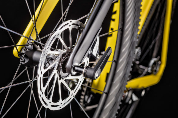 Canyon Inflite CF SLX disc brake carbon cyclocross race bike thru-axle quick release QR lever