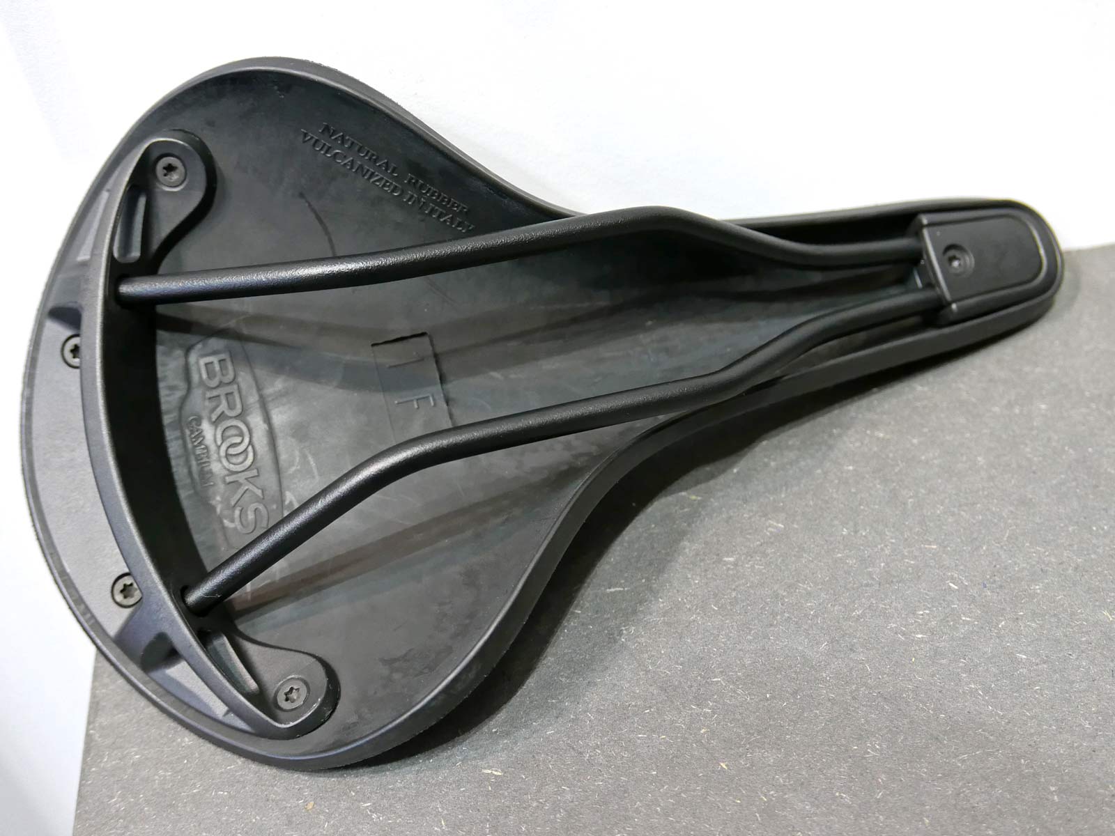 Brooks Cambium All Weather natural rubber & nylon fiber vulcanized weatherproof urban commuter saddles base