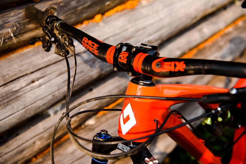 Diamondback Release Carbon 5c, with Raceface Sixc bars