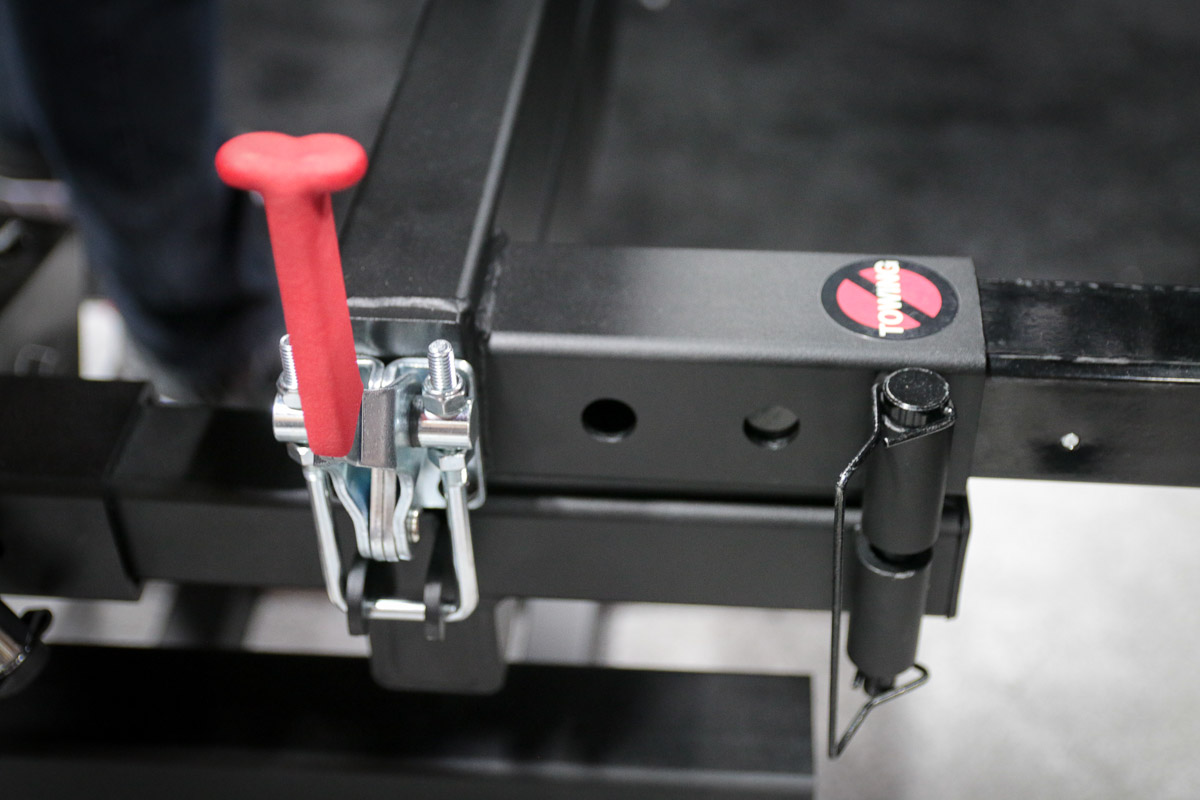 IB17: Kuat straps in with lightweight Highline trunk rack