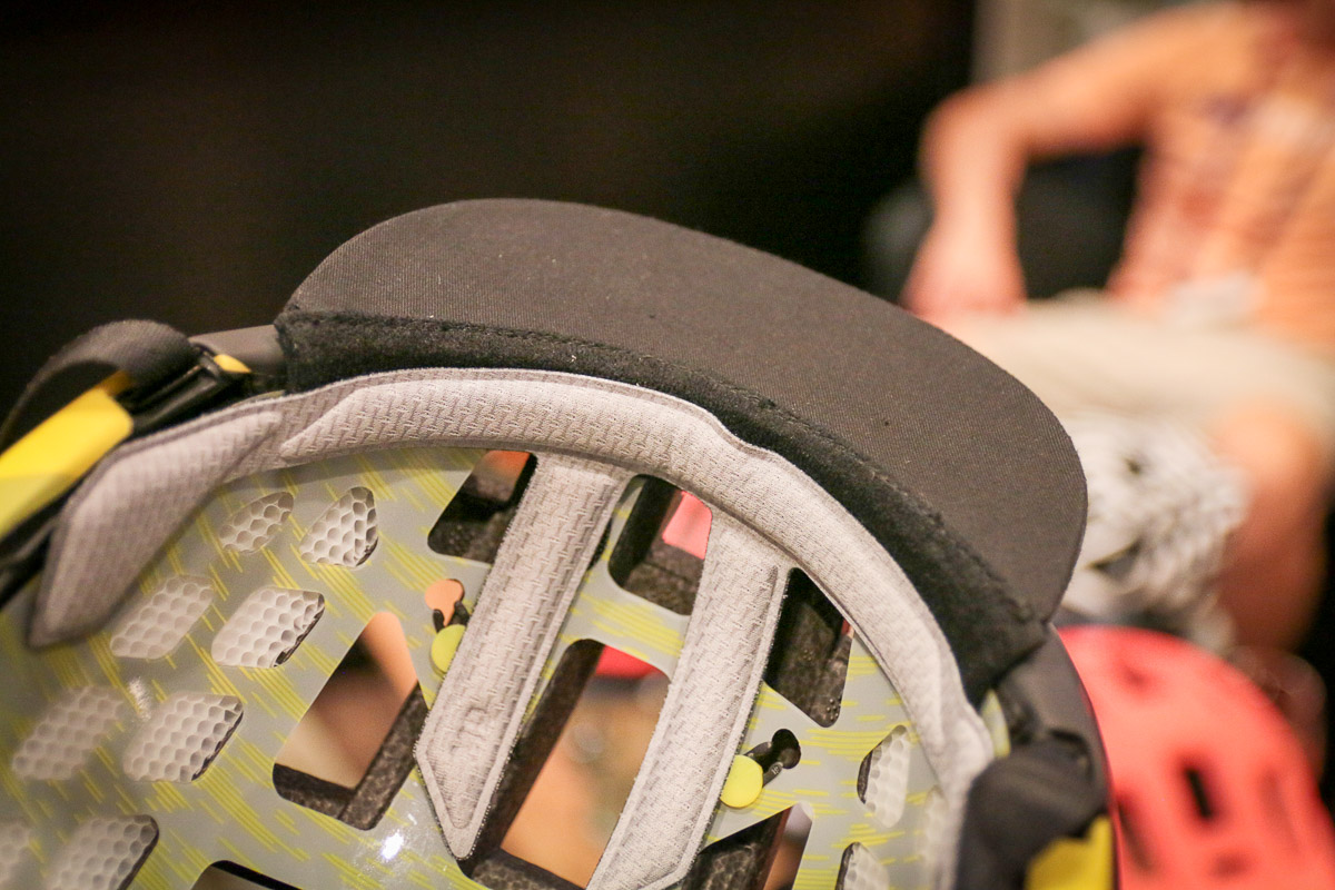 IB17: Smith Network and Session fit in as new mid-level MIPS & Koroyd equipped helmets