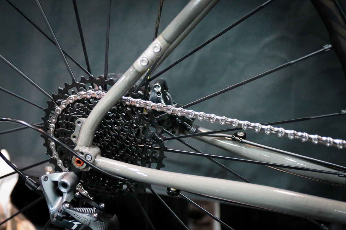 IB17: Van Dessel upgrades all the things with WTF Limited, SpeedRelease forks and frames, Country Bob, more