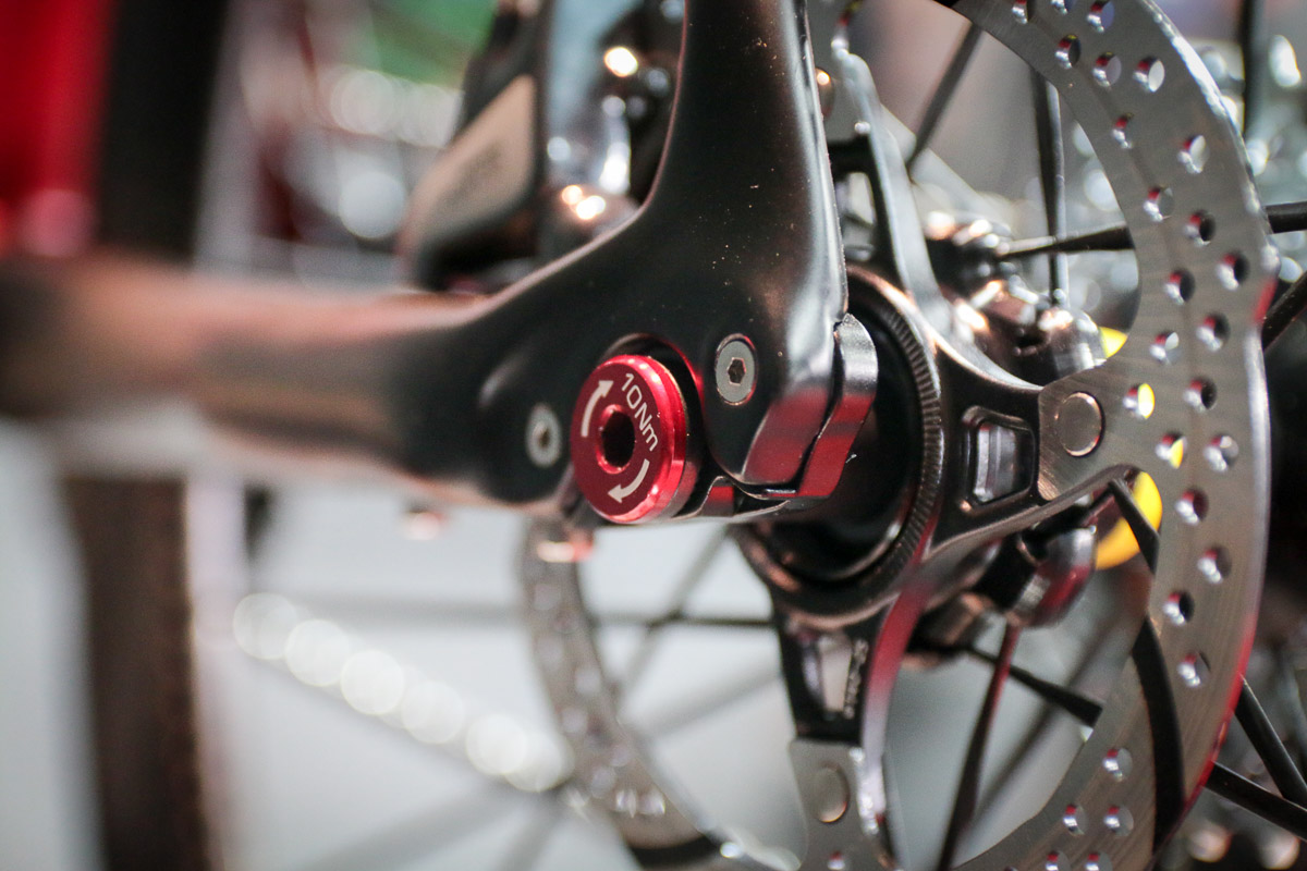 IB17: Van Dessel upgrades all the things with WTF Limited, SpeedRelease forks and frames, Country Bob, more