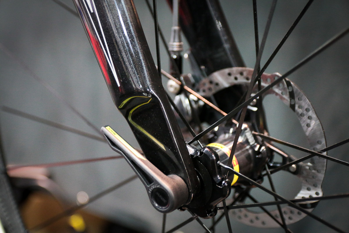 IB17: Van Dessel upgrades all the things with WTF Limited, SpeedRelease forks and frames, Country Bob, more