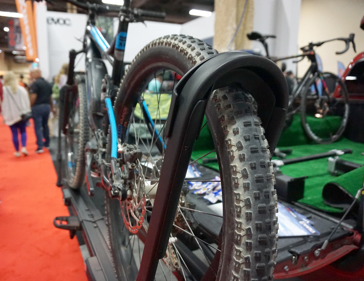 IB17: Inno Racks updates hitch trays, adds clever truck bed frame clasps