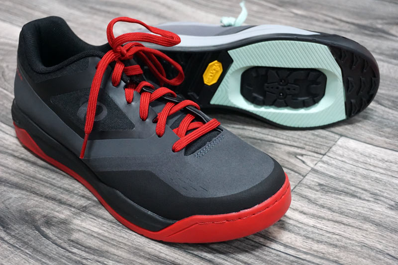 2018 Pearl Izumi X-Alp Launch SPD mountain bike shoes for flat pedals