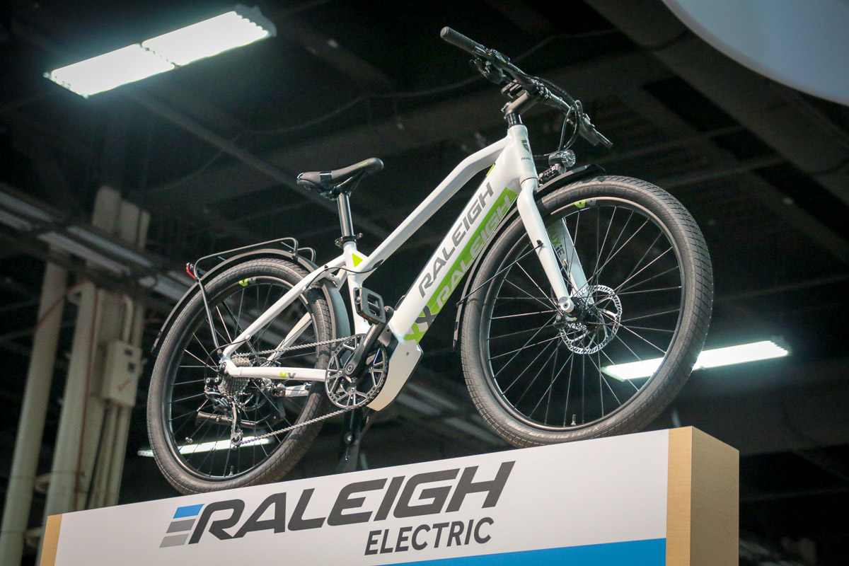 IB17 E-Bike Round Up: New tech from Bosch, plus bikes from Haibike, Raleigh, and iZip