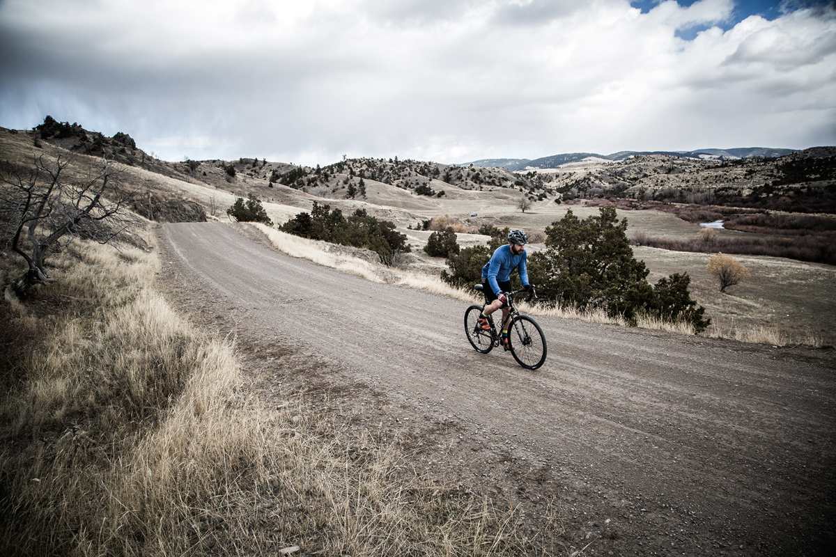 Tire Tech: What’s the best tire pressure for road & gravel bikes?