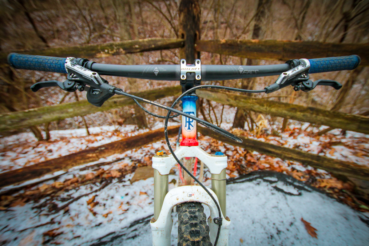 Farr builds a better endurance MTB barr, getting a grip on U.S. distribution