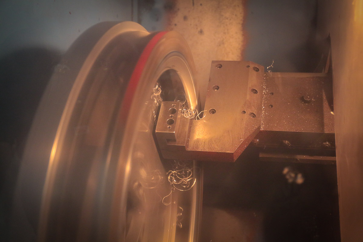 Factory Tour: Paired spokes or not, Rolf Prima is still going strong
