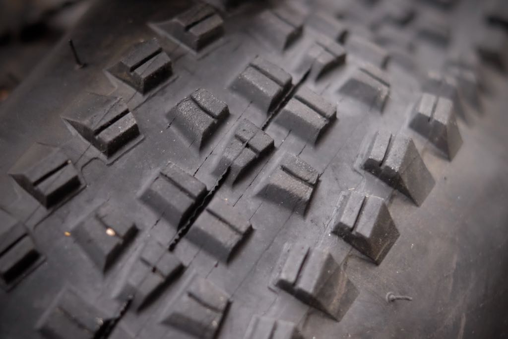 Small ramps help increase traction for braking without sacrificing efficiency.