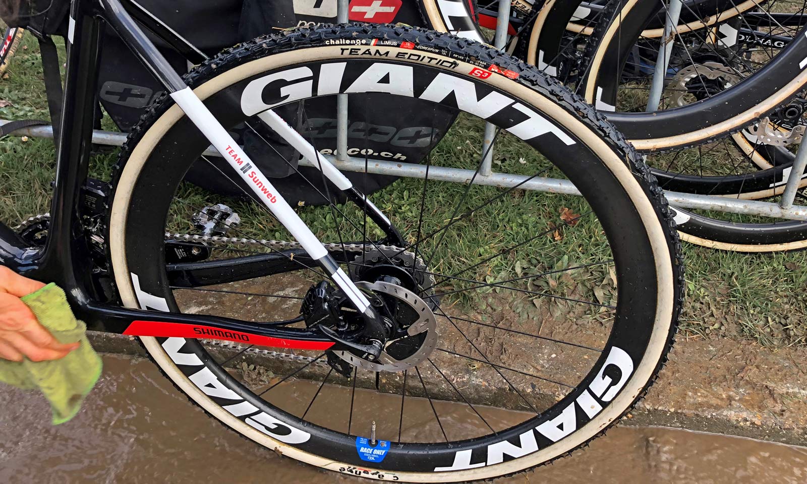 Friday Roundup: Cycling Odds & Ends