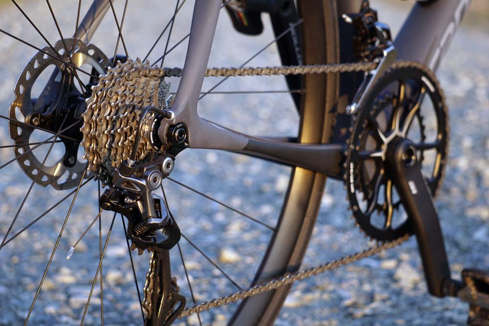 2018 Cannondale Synapse Carbon Disc brake endurance road bike review and tech details