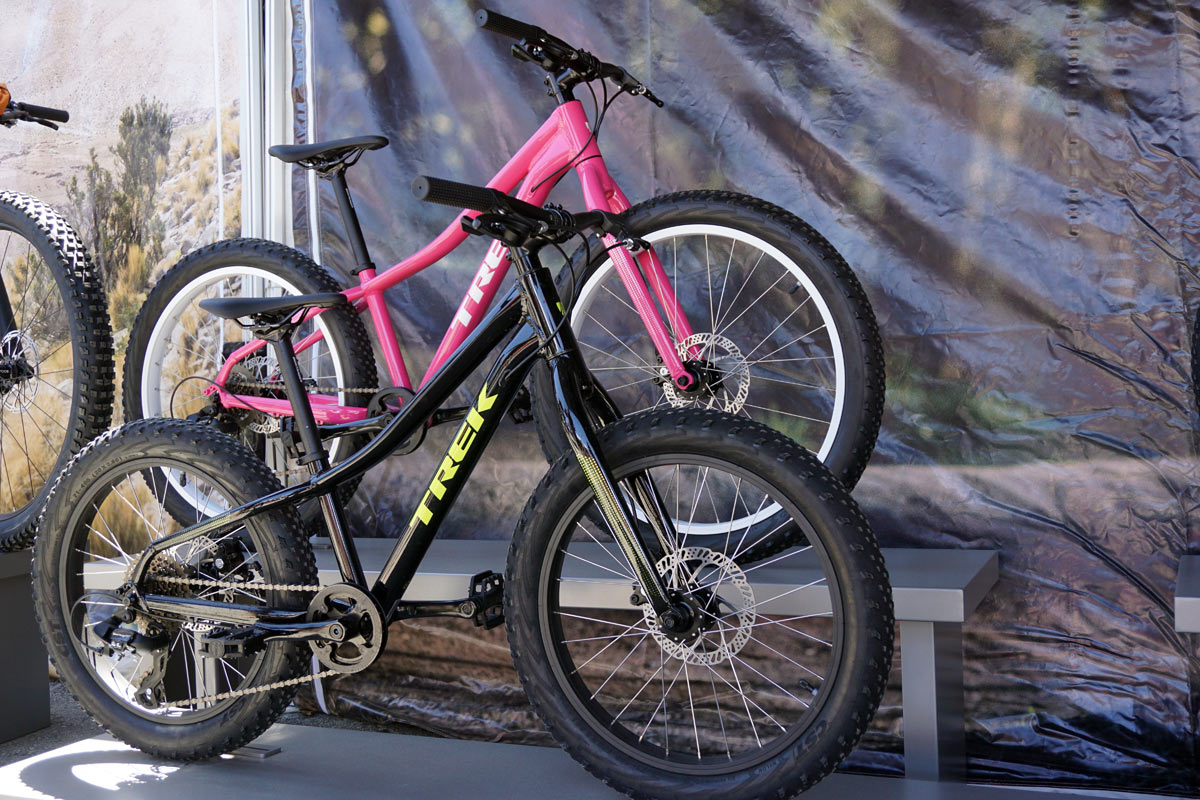 SOC18: Affordable new Trek Roscoe 20/24+ kids mountain bikes roll large