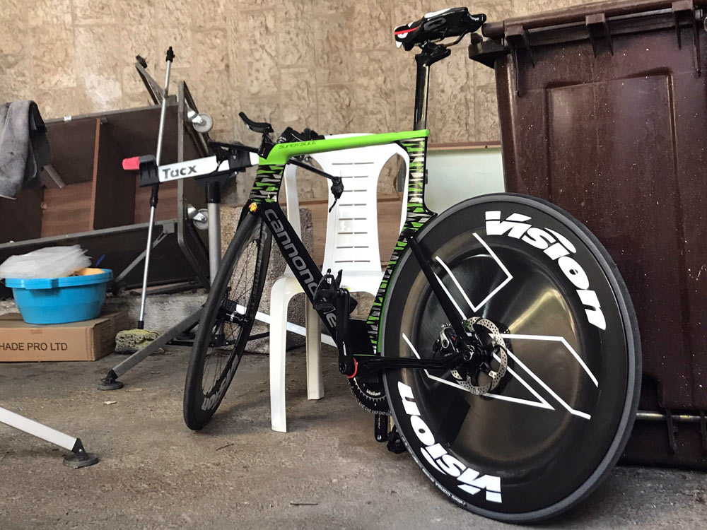 2018 Giro D-Italia pro bike check Drapac Cannondale Super Slice Disc TT race bike