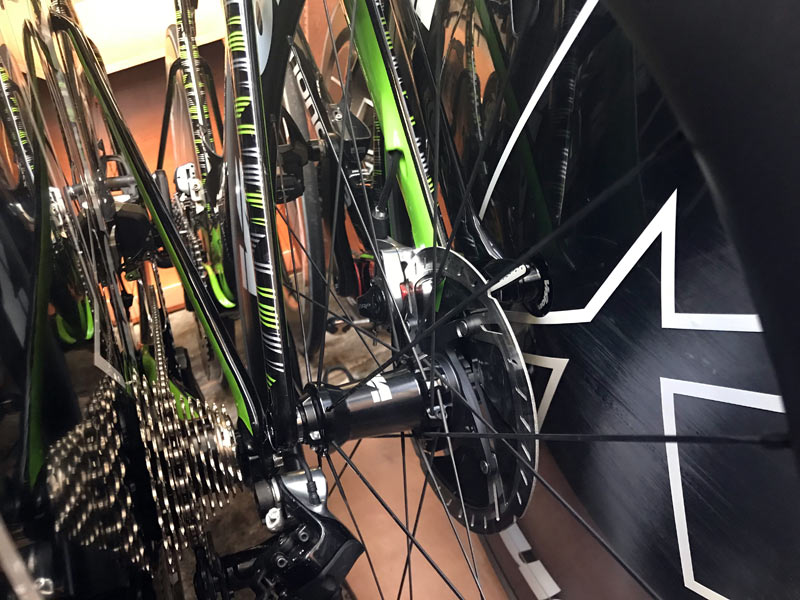 2018 Giro D-Italia pro bike check Drapac Cannondale Super Slice Disc TT race bike