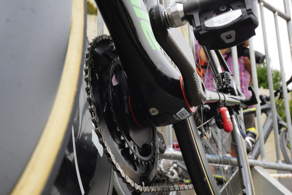 prototype cannondale aero disc brake road bike spotted at 2018 giro d-italia under Drapac pro cycling team
