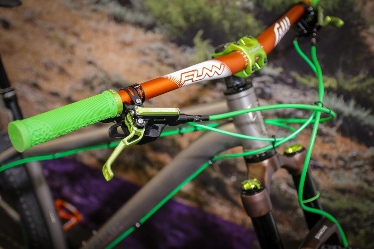 EB18: UpDown Funn dropper post gets better performance, new stems, bars, more