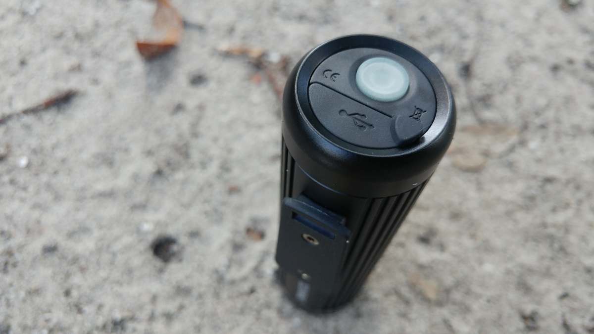 Ravemen CR900 bicycle headlight review for road gravel and commuter bikes