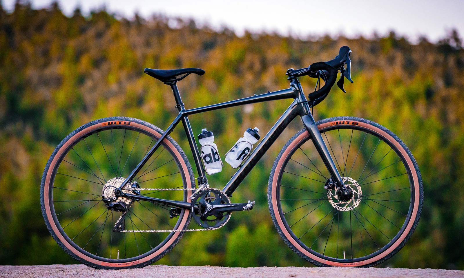 2019 Cannondale Topstone alloy gravel road bike with endurance geometry and wide tire clearance