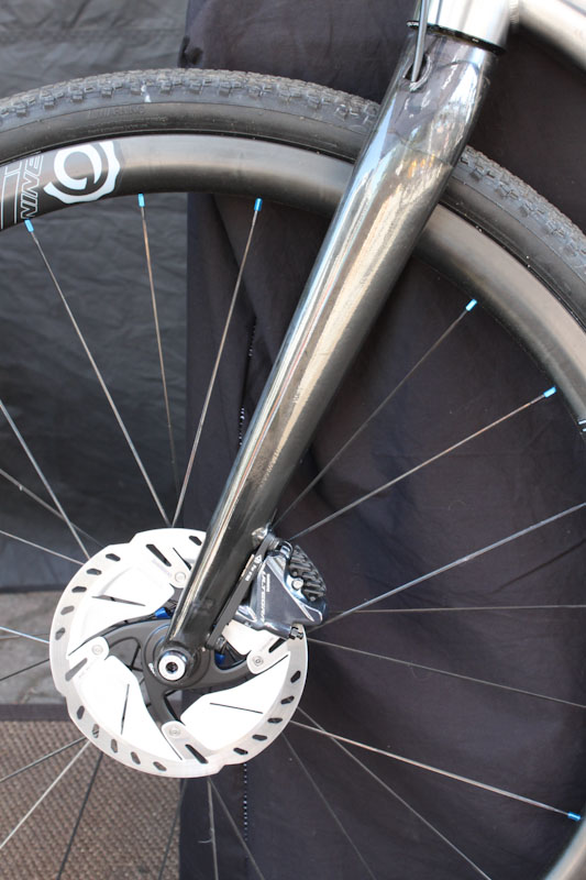 Knolly rigid carbon fork, brake side