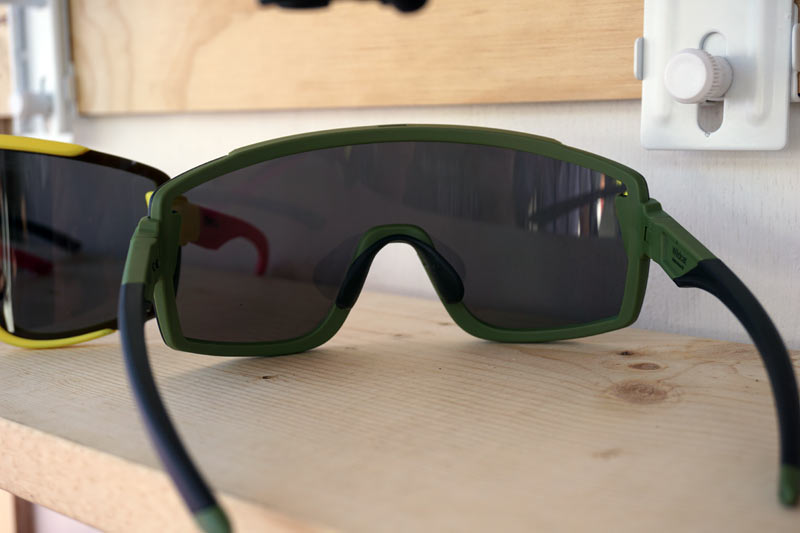 smith oversize retro style cycling sunglasses