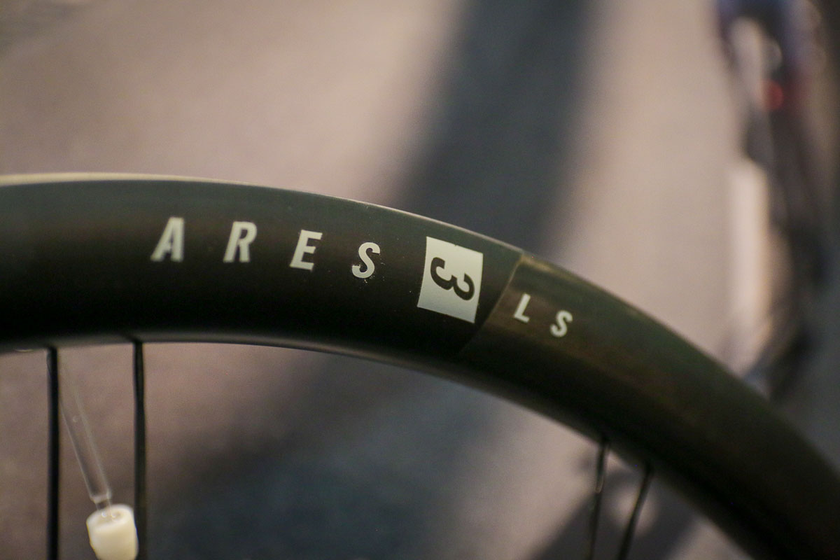 Rolf wheels continue evolve with wider rims & more disc brake, tubeless options