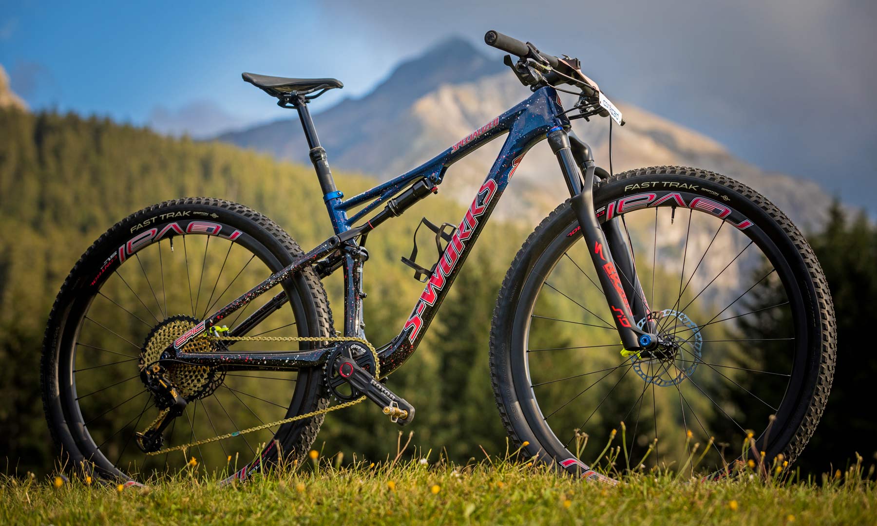 Specialized Women's S-Works Epic for new Elite Women's 2018 World Champion Kate Courtney, photo by Michal Červený