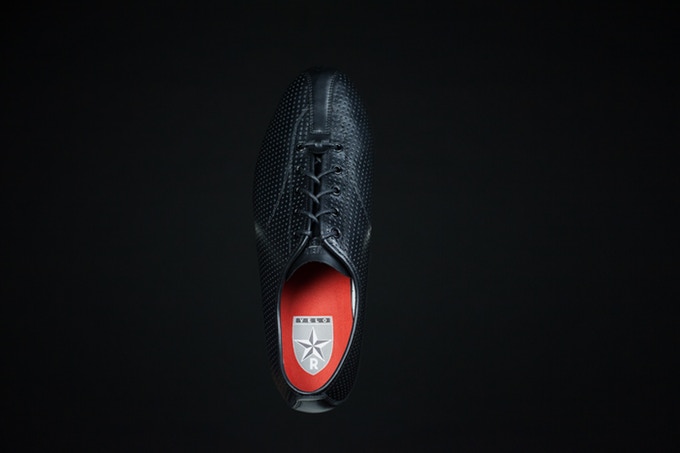 Streamline your footwear w/ cycling shoe that combines real leather & classic looks