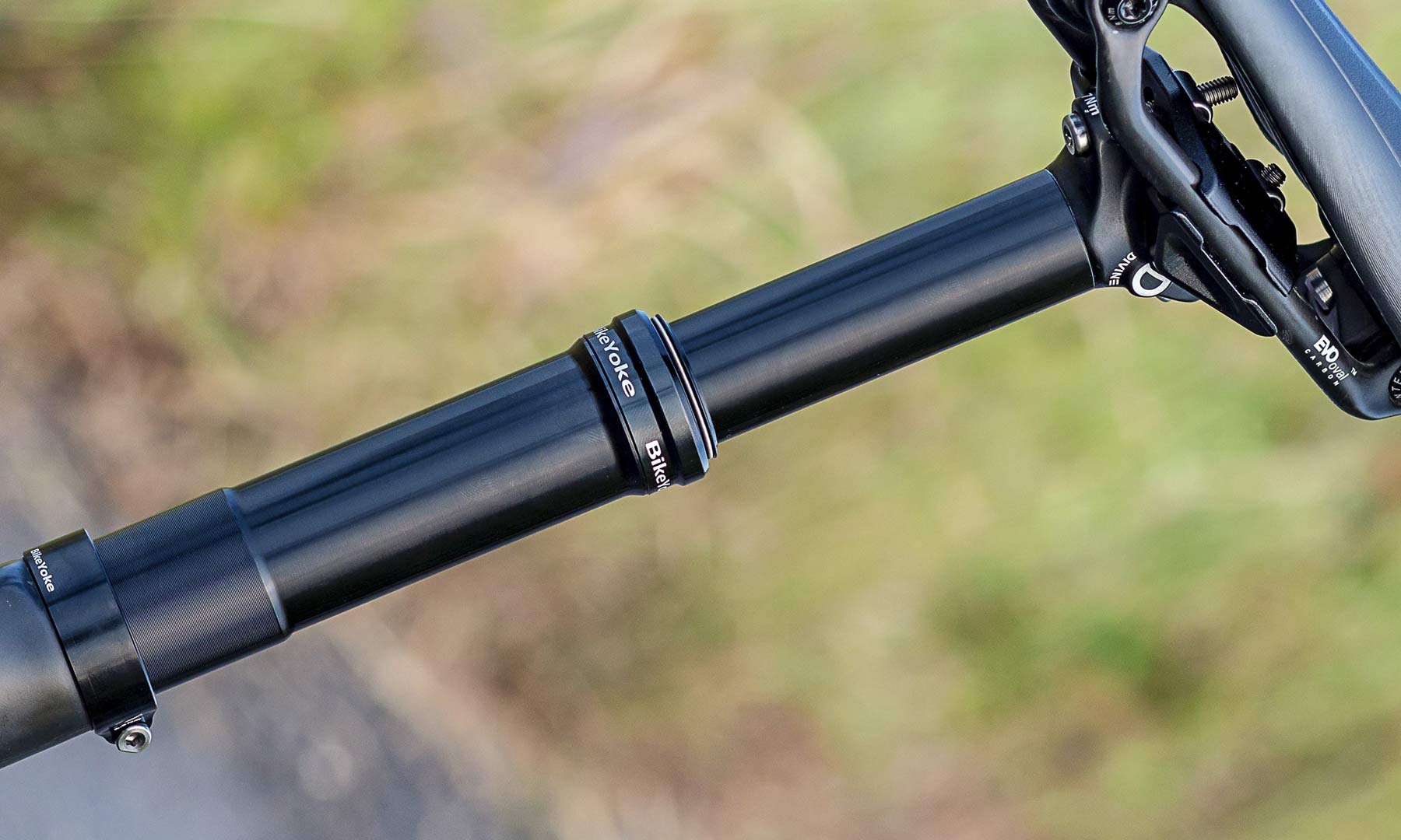 2019 BikeYoke Divine SL lightweight 80mm XC dropper post