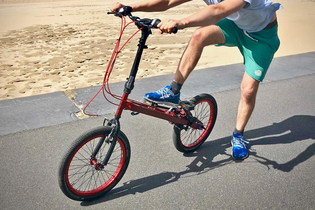 StepTwin folding bike with alternative pedaling motion